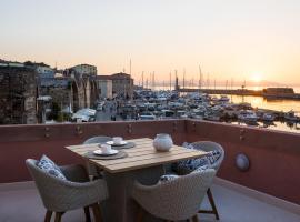 酒店照片: Avra Apartments Venetian Harbour