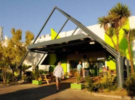 Lemon Hotel – hotel w mieście Le Coteau