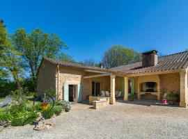 Hotel Foto: Cozy Holiday Home in Marsaneix France with Garden