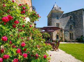 A picture of the hotel: Château médiéval proche de la Dordogne