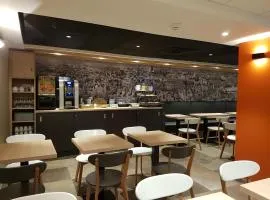 蒙特沙佩第戎中心酒店