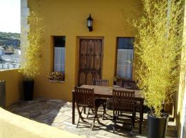 En busca del viento del norte, hotel v destinaci Santillana del Mar