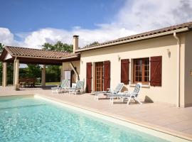 Hotel Foto: Modern villa in La Romieu with swimming pool