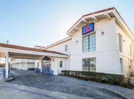 Motel 6-Grand Prairie, TX - Interstate 30, hotel v destinaci Grand Prairie