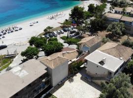 Ta Kavourakia, hôtel à Mikros Gialos