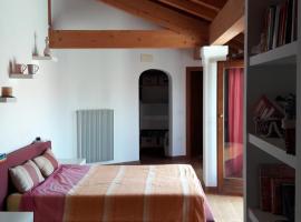 Gambaran Hotel: 15 min da Treviso, treno per Venezia vicino.