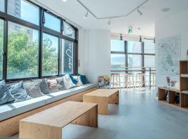 Blue Hour Kanazawa、金沢市のホテル