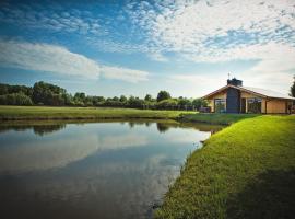 Hotel foto: Domek z sauną i kominkiem