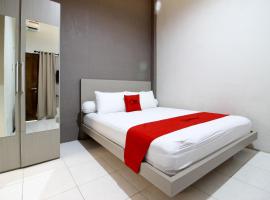 Hotel Photo: RedDoorz Plus near UPN Jogjakarta 2