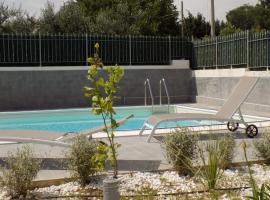 Foto di Hotel: Villa con piscina in campagna