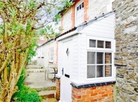 Hotel Photo: Willow Cottage, Monkton Street