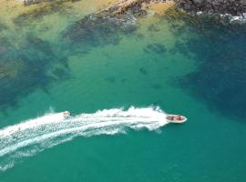 Daltons Banana Guesthouse, hotel v destinaci Banana Island