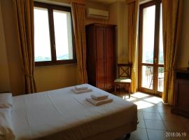 貝爾德維爾酒店，Alice Bel Colle的飯店