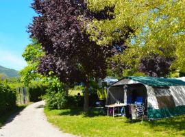 Camping Les Trois Chateaux, Hotel in Eguisheim
