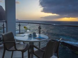 Ponta do Sol में, होटल Tiduca Hotel