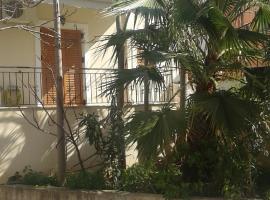 Hotel Photo: Luxury Bj Apartment Aegina Town