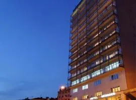 Hotel Neboder, hotel di Rijeka