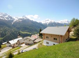 Fotos de Hotel: Ferienwohnung Caviezel