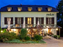 Pavilon, hotel in Ricany