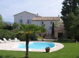 Logis Hôtel La Bastide des Monges