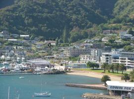 3 & 4 Bedroom Holiday Houses Central Picton, hôtel à Picton