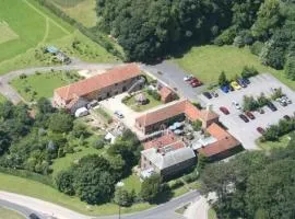 Wolds Village Hotel