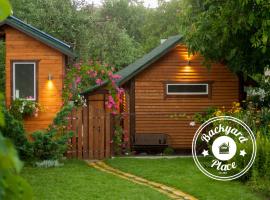 होटल की एक तस्वीर: Classy Backyard Cabin