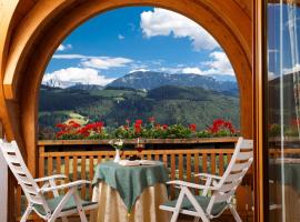 होटल की एक तस्वीर: Berglandhotel Untertheimerhof