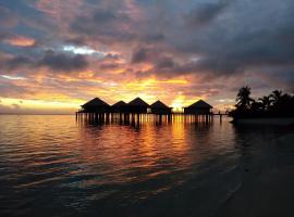 Coconuts Beach Club Resort and Spa, hotel a Fausaga