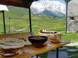 安吉麗娜旅館，烏樹故里的飯店