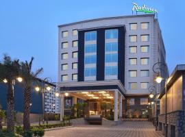 Radisson Chandigarh Zirakpur, hotel en Chandigarh