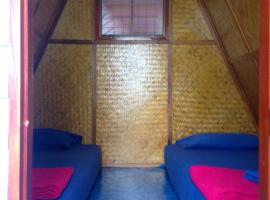 New Hut Bungalow, hotel v Lamai Beach