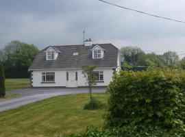 Hotel Foto: Cloonboo Lodge on Wild Atlantic Way Sleeps 12