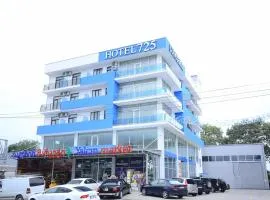 Hotel 725 B