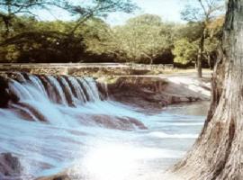 Hotel Foto: Lazy RnR Wimberley Cabins