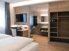 Patrix Hotel, Restaurant, Bar