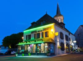 Logis Hotel De La Poste、Saint-Sauves- dʼAuvergneのホテル