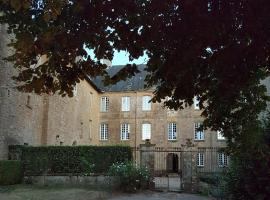 होटल की एक तस्वीर: Chateau de Cavagnac