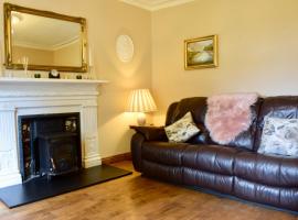 Foto di Hotel: 4 Bedroom Dublin Home Overlooking Canal