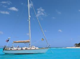 होटल की एक तस्वीर: SailSonoma Caribbean Adventure