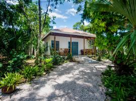 Villas El Encanto Cozumel, hotel in Cozumel