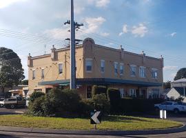 A picture of the hotel: Helensburgh Hotel