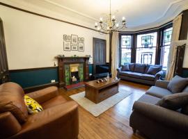 Hotel foto: Stunning Traditional West End Apt-1 min to Subway!