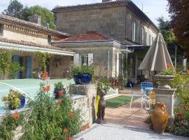 A picture of the hotel: Les jardins de Tizac