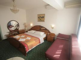 Zdjęcie hotelu: Triple Room Zadar - Diklo 16023k