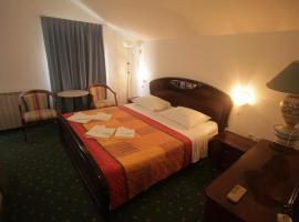 酒店照片: Double Room Zadar - Diklo 16023z