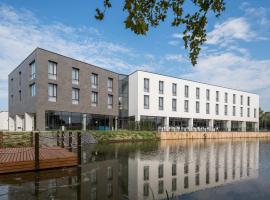 Várda Sport Hotel、キシュバールダのホテル