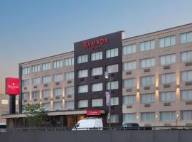 Ramada Plaza by Wyndham Montreal, hotel in Montreal