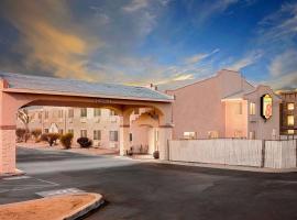 Hotel kuvat: Super 8 by Wyndham Yucca Val/Joshua Tree Nat Pk Area