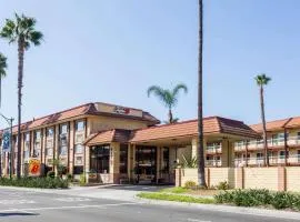 Super 8 by Wyndham Anaheim/Disneyland Drive